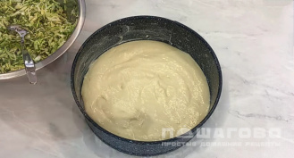 Фото приготовления рецепта: Ленивый пирог с молодой капустой - шаг 7