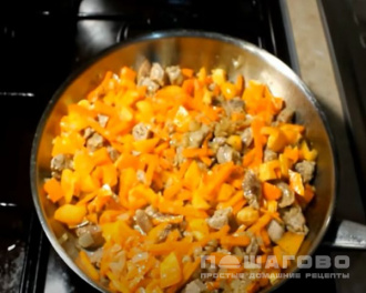 Фото приготовления рецепта: Овощное рагу с мясом - шаг 3