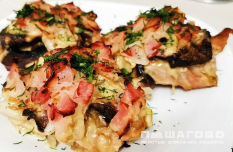 Шницель с грибами и сыром в духовке
