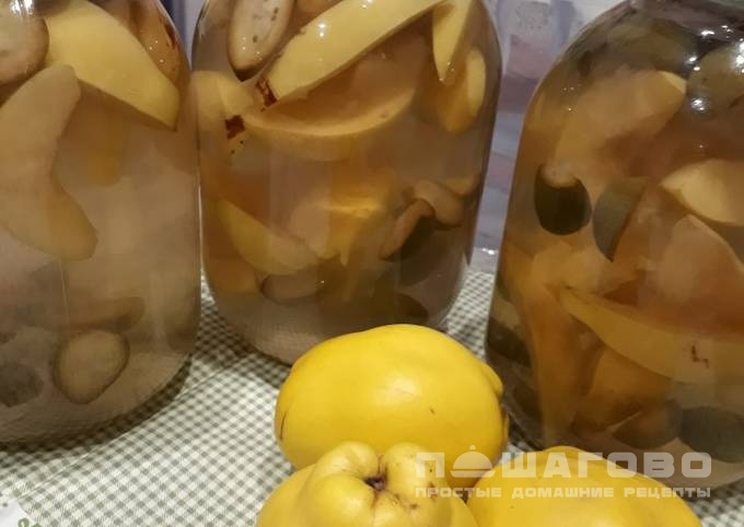 Компот из фейхоа и айвы