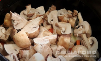 Фото приготовления рецепта: Суп грибной в мультиварке - шаг 3