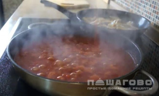 Фото приготовления рецепта: Рыбный томатный суп - шаг 3