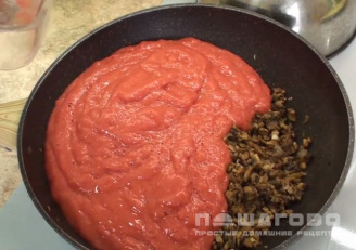 Фото приготовления рецепта: Вегетарианский соус болоньезе - шаг 5