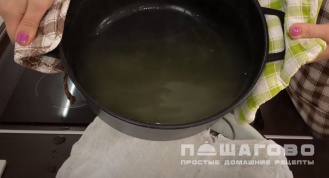 Фото приготовления рецепта: Бульон рыбный - шаг 7