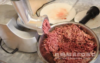 Фото приготовления рецепта: Котлеты из мяса косули - шаг 3