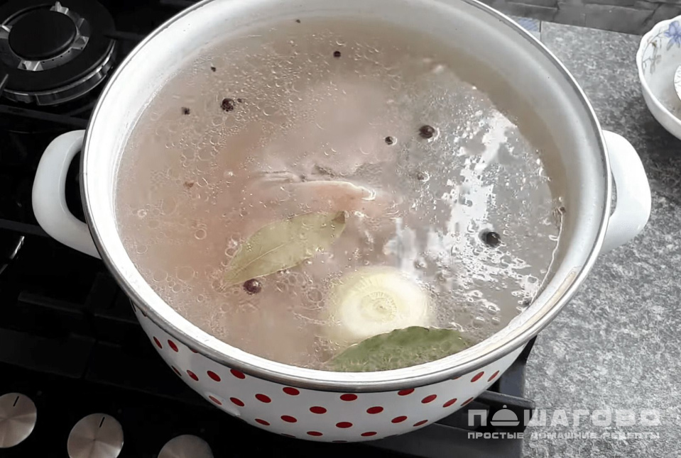 Фото приготовления рецепта: Маринад для свиной рульки - шаг 2