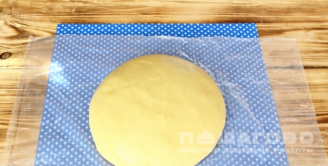 Фото приготовления рецепта: Медовик без яиц - шаг 4