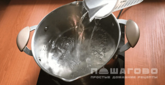 Фото приготовления рецепта: Вареные раки с укропом - шаг 1