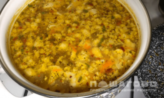 Фото приготовления рецепта: Суп с цветной капустой на курином бульоне - шаг 5