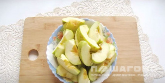 Фото приготовления рецепта: Морс из яблок - шаг 2