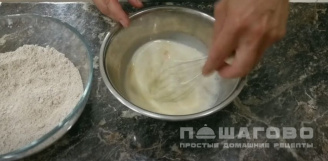 Фото приготовления рецепта: Овсяные оладьи с кленовым сиропом - шаг 4