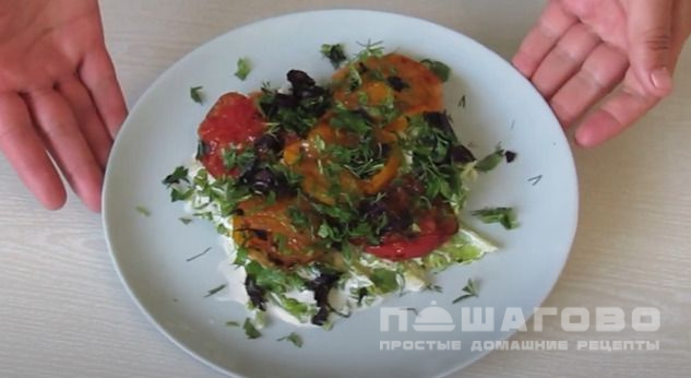 Салат с обжаренными томатами