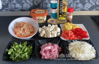 Фото приготовления рецепта: Суп с тофу - шаг 1