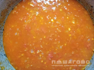Фото приготовления рецепта: Рыбные тефтели в томатном соусе - шаг 3