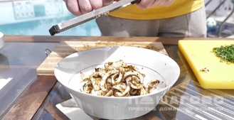 Фото приготовления рецепта: Каракатица на гриле - шаг 9