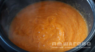 Фото приготовления рецепта: Простой рецепт кабачковой икры с помидорами в мультиварке - шаг 9
