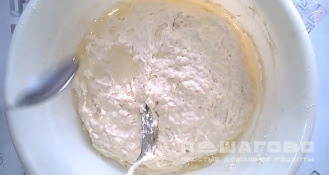 Фото приготовления рецепта: Осетинский пирог с черемшой - шаг 5