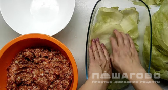 Фото приготовления рецепта: Голубцы в духовке с томатным соусом - шаг 6