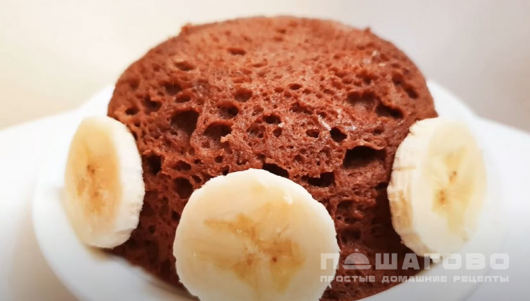 Банановый кекс с какао в микроволновке