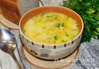 Фото приготовления рецепта: Суп с плавленным сыром и вермишелью - шаг 5