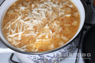 Фото приготовления рецепта: Полтавский суп из квашенной капусты - шаг 4