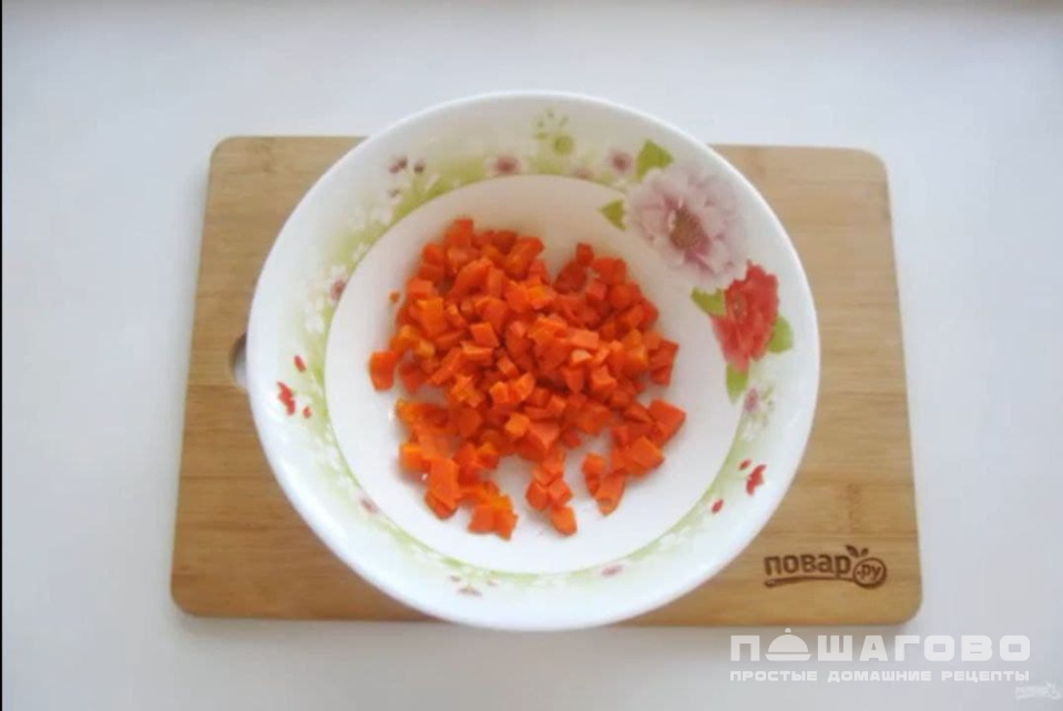 Фото приготовления рецепта: Винегрет с крабовыми палочками - шаг 1