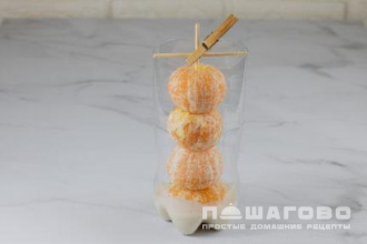 Фото приготовления рецепта: Желе в бутылке из мандаринов - шаг 7