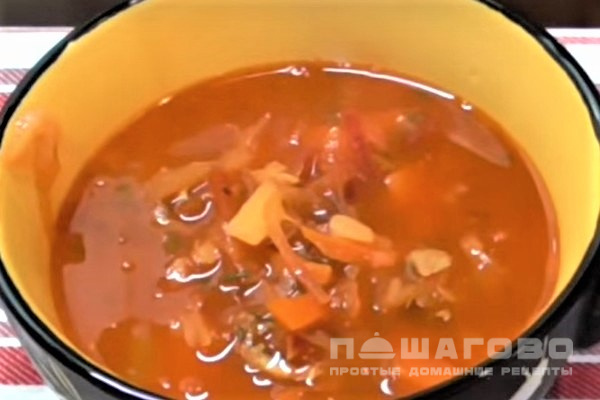 Борщ с килькой в томате