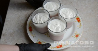 Фото приготовления рецепта: Йогуртовый мусс - шаг 8