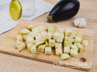 Фото приготовления рецепта: Баклажаны с чесноком на зиму - шаг 1