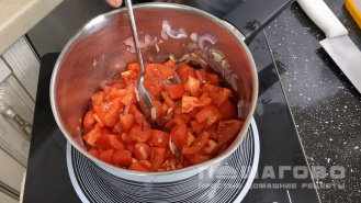 Фото приготовления рецепта: Итальянский томатный суп - шаг 3