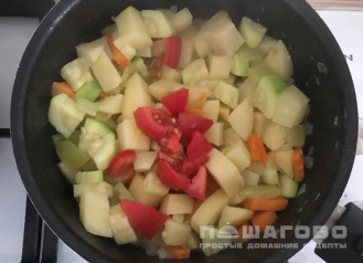 Фото приготовления рецепта: Рагу из овощей - шаг 5