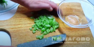 Фото приготовления рецепта: Макароны с консервированной фасолью - шаг 5