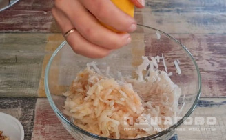 Фото приготовления рецепта: Салат из топинамбура - шаг 2