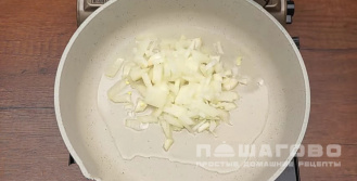 Фото приготовления рецепта: Томатный суп с рисом - шаг 7