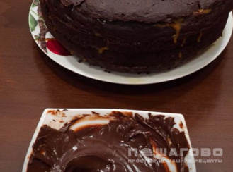 Фото приготовления рецепта: Самый шоколадный торт в мультиварке - шаг 11