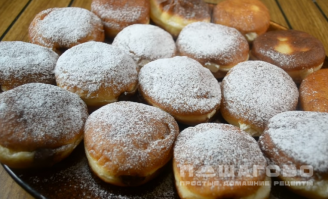 Фото приготовления рецепта: Берлинские пончики - шаг 11