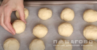 Фото приготовления рецепта: Сладкие творожные булочки в духовке на завтрак - шаг 5