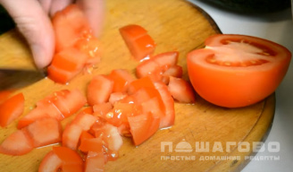 Фото приготовления рецепта: Диетический салат с креветками и авокадо - шаг 3