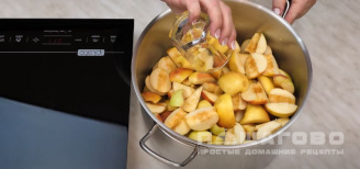 Фото приготовления рецепта: Яблочное повидло - шаг 2