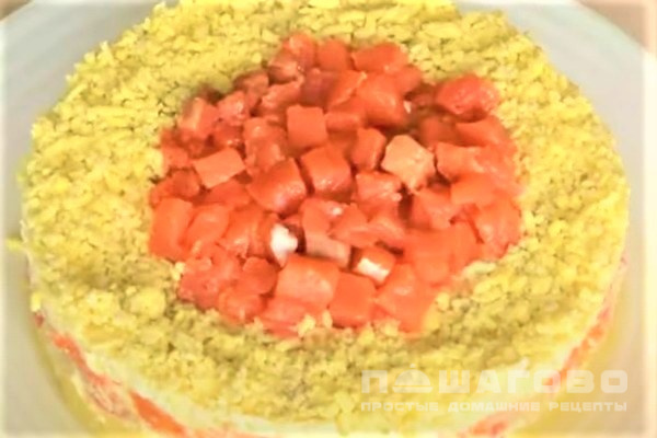 Салат с рыбой кижуч