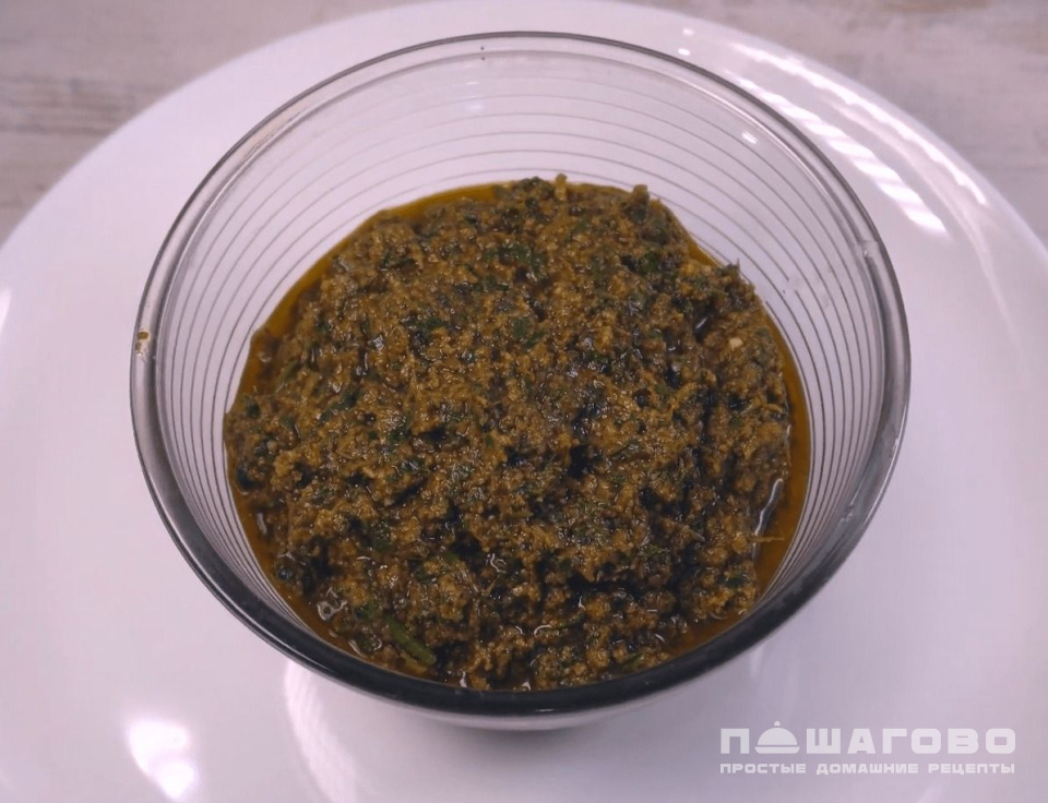 Фото приготовления рецепта: Красный соус Песто - шаг 4