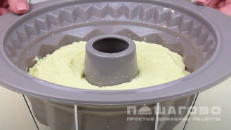 Фото приготовления рецепта: Творожный кекс на сливочном масле - шаг 2