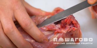 Фото приготовления рецепта: Куриные окорочка в духовке  - шаг 5