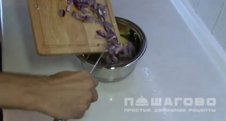 Фото приготовления рецепта: Соус для устриц классический - шаг 3