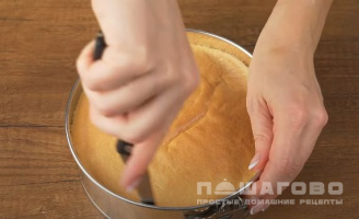 Фото приготовления рецепта: Фруктовый торт-желе - шаг 4