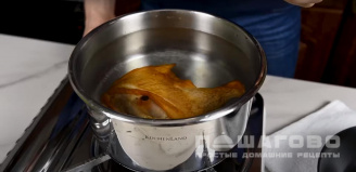 Фото приготовления рецепта: Суп гороховый с копченой курицей - шаг 1