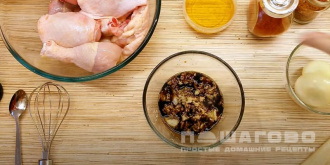 Фото приготовления рецепта: Маринад с соевым соусом и медом для курицы - шаг 3