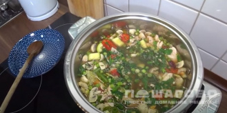 Фото приготовления рецепта: Овощной суп с цыплёнком - шаг 9