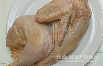 Фото приготовления рецепта: Курица на соли в духовке - шаг 1